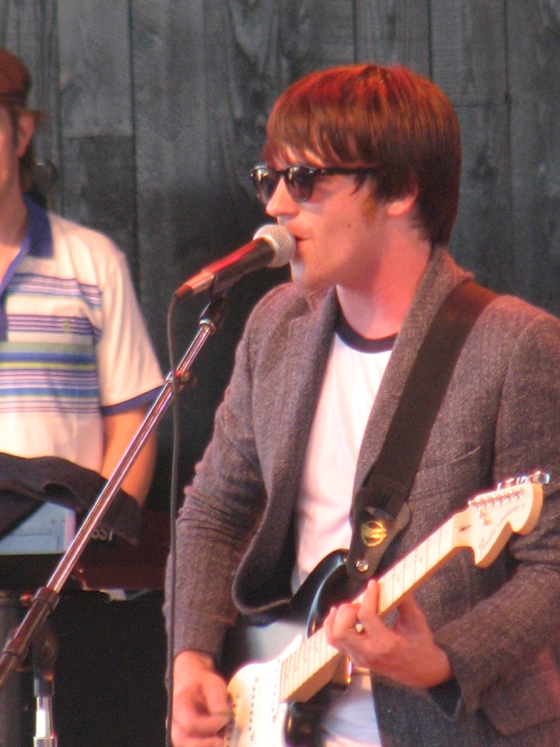 2009/07(July)/Drake_Bell/800x600_20100206 227.JPG
